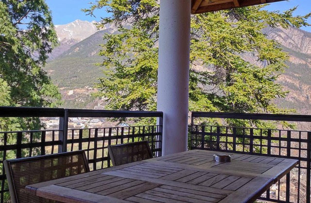 Estudio Jausiers, estudio, 4 personas