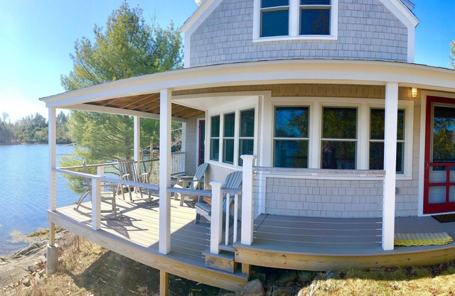 ¡3 habitaciones, 2 baños, lavadora y secadora, lugar perfecto para kayak!