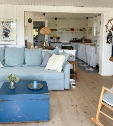 Charming Summer House Near Dalbybugten
