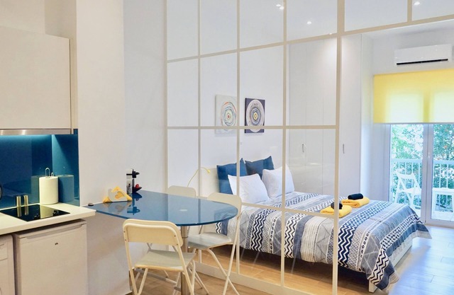 Charming Sunny Studio in Athens