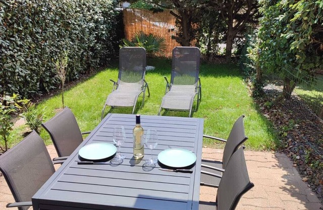 Superb T2 ground floor apartment in Carnac Plage, 200 m from the beach