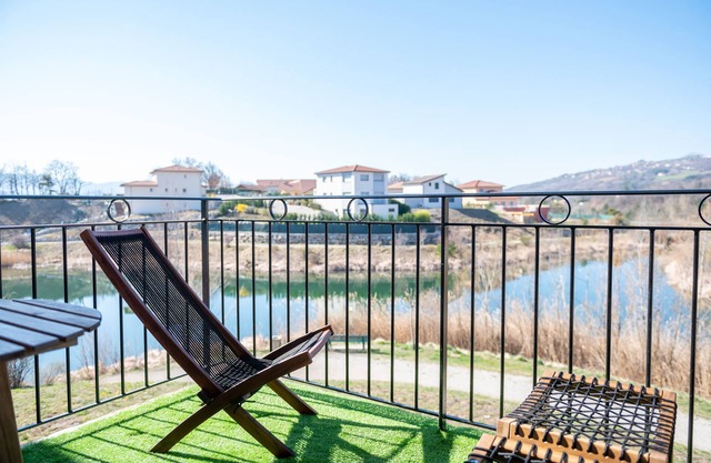 CHARMAND T2 WITH LAKE VIEW, FULLY EQUIPPED TERRACE