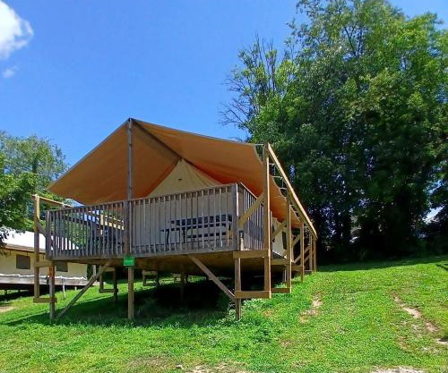 Charming Tented Cabin Placed in a Selcuded Area in Logan, Ohio