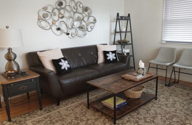 Charming Top Floor Home Close to I-80, UNL, & Downtown