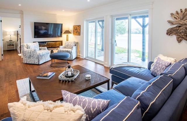 Charming Topaz in Muskoka