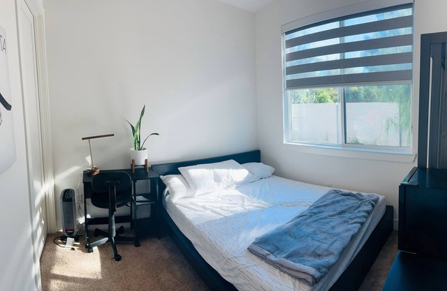 Charming townhome in Central Fremont with AC.5 mins to Kaiser, Washington, Tesla