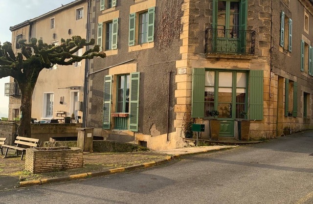 Charming traditional house 50 m from town center.