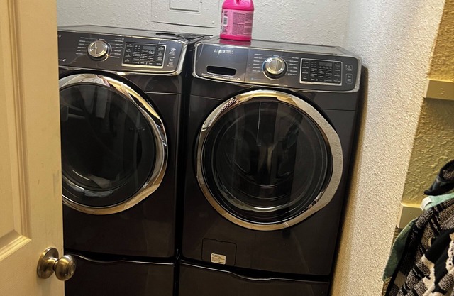 Charming Two- Bed, Two- Bath Condo with Washer/dryer
