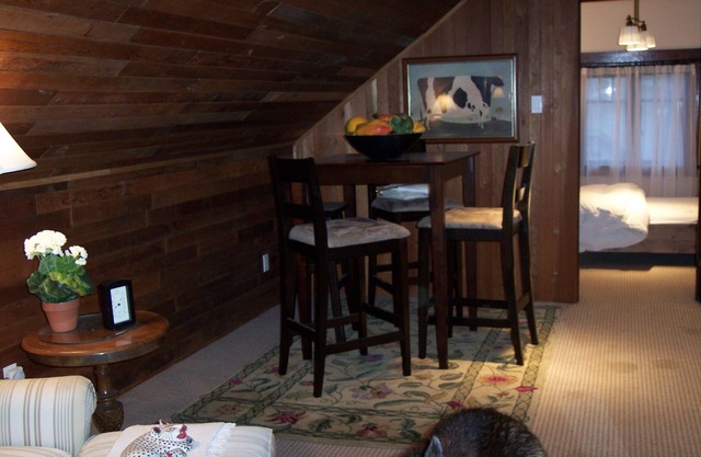 Encanto Arriba suite en el histórico Grandview Woodland