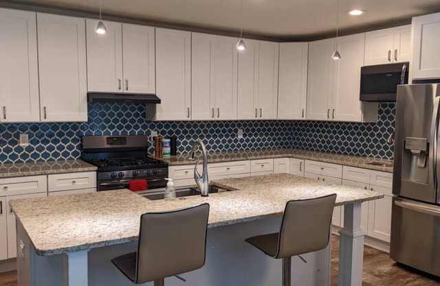 Charming Urban Country House! Minutes to Downtown