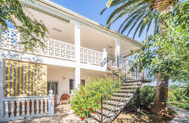 Alojamiento de 4 habitaciones en Burriana
