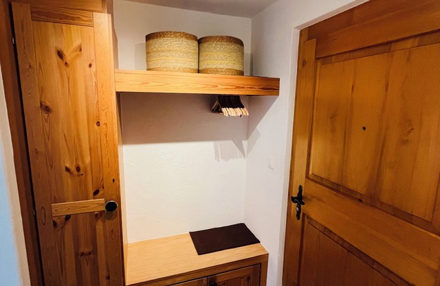 Charming vacation apartment for families who love the mountains!