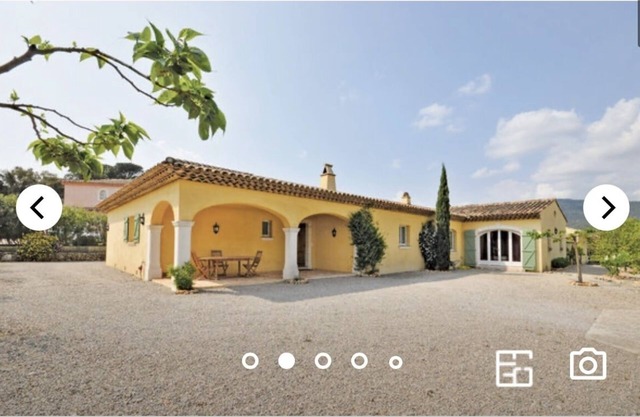 Charming villa with whirlpool bath