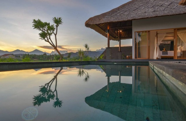 Charming villa 1 Bedroom private pool Vilas near beach