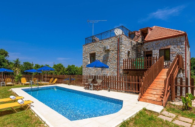 Creta Residence, una villa tradicional con 4 dormitorios, cerca del pueblo de Platanias
