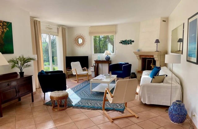 Charming villa - beaches 5 minutes away