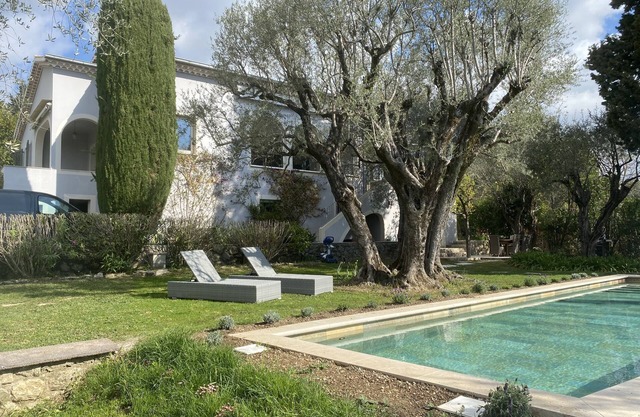 Charming villa - Cannes hinterland