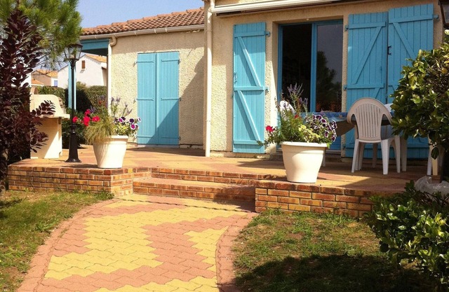 encantadora villa frente a la impresionante vista al mar