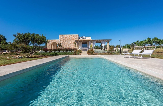 Encantadora villa en Salento, rodeada de vegetación y a pocos minutos de las playas.