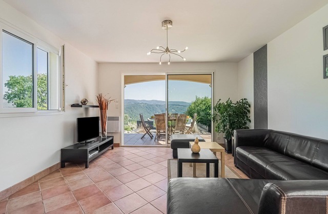 Casa en Les Vans con piscina privada