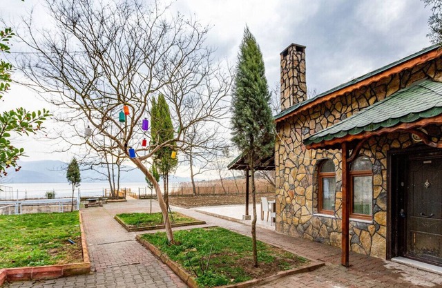 Charming Villa on the Shore of Sapanca Lake