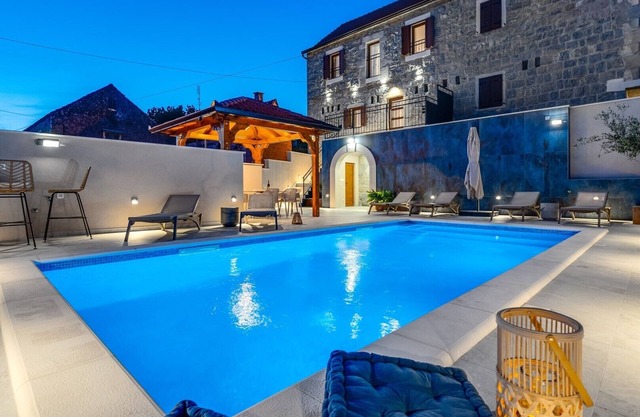 Charming Villa Perina with private heated pool