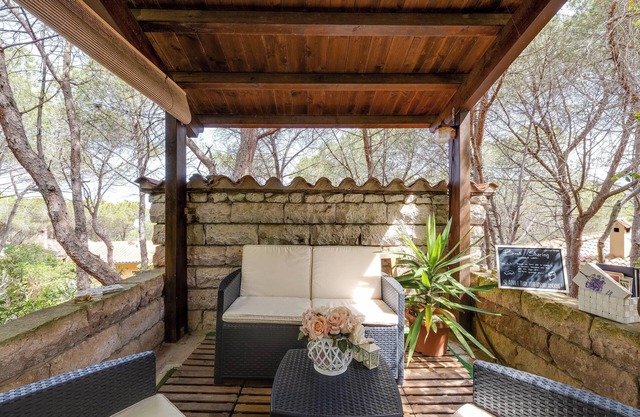 Encantadora "Villa Viola" cerca de la playa con vistas al mar, terraza y jardín
