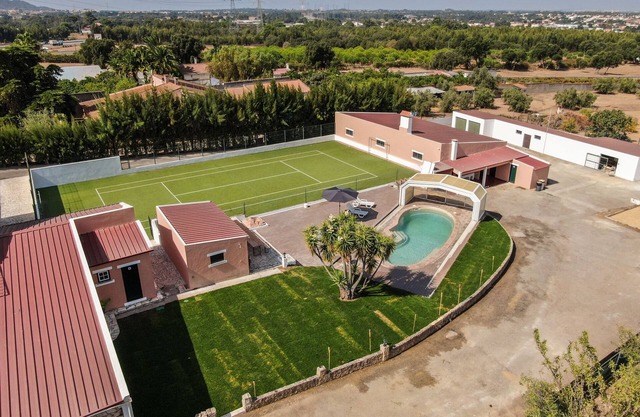 Encantadora Villa con piscina y campo de fútbol @ 30min Lisboa