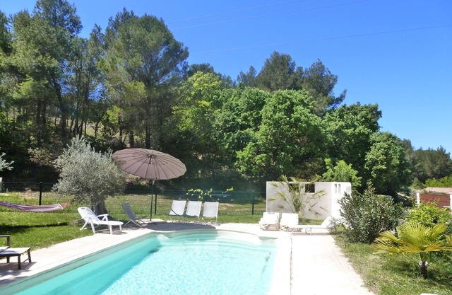 Chalet traditional del Sud de la Francia con piscina privada