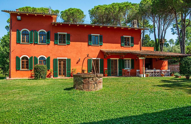 Marginone: Gran casa con piscina inmersa en el verde de Toscana olivares, viñedos y bosques