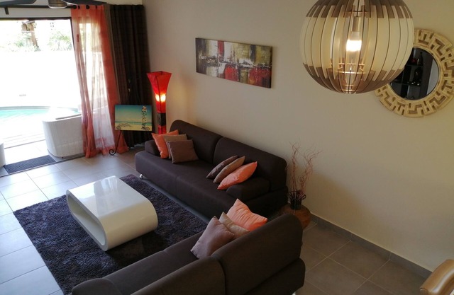 Encantadora villa con piscina CERCA DE LA PLAYA