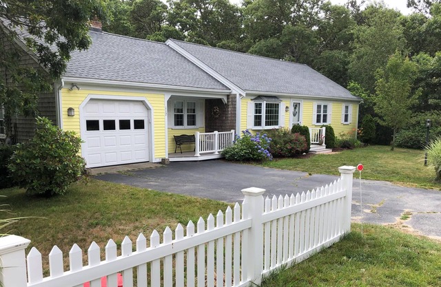 Encantador paseo a la playa Chatham-Bayview Beach House - A / C central; Wifi
