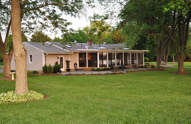 Waterfront Cottage con Encanto Fuera de St. Michaels cerca de los robles