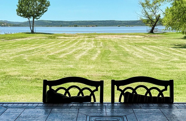Charming waterfront retreat on PK, boat slip included, & beach swimming area