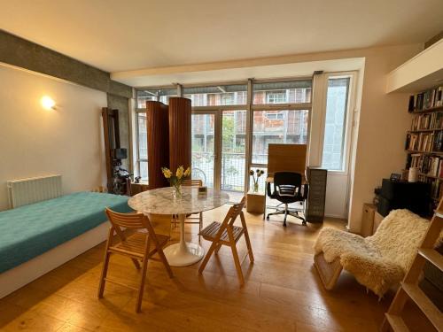 Charmingly Trendy 1bed Flat near Regents Canal