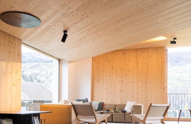 Chasa Chaposch – Tradition meets comfort in a exklusivly renovated Engadine house