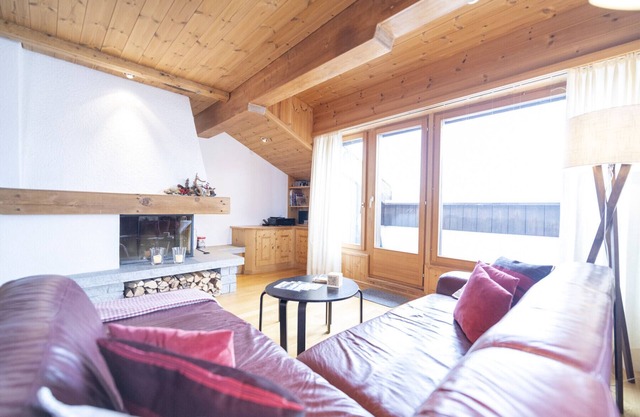 Chasa Rontsch Madlaina: Charming 4.5 room penthouse flat with panoramic views in the centre of Ftan