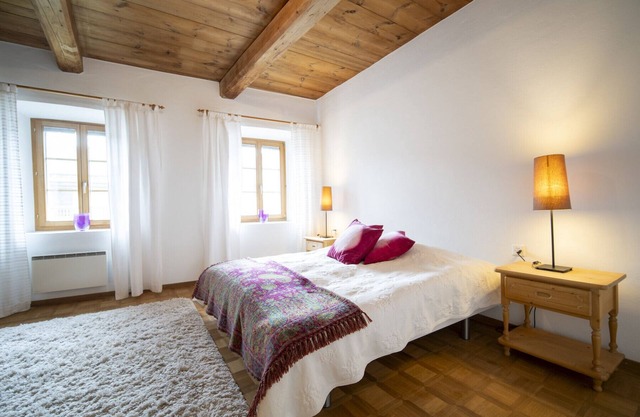 Chasa Scaletta: Large maisonette with lots of charm in the centre of Sent