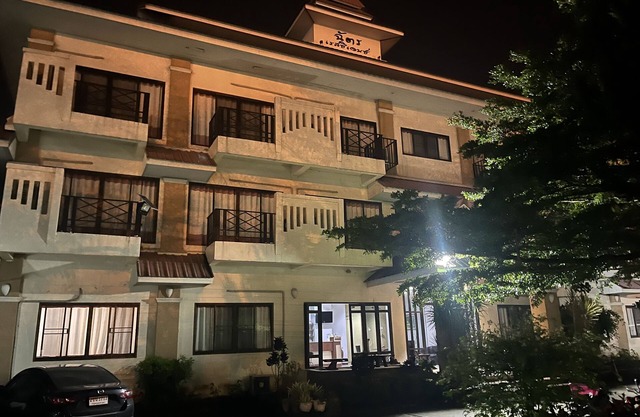 Chat Residence Hotel