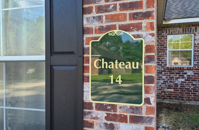 Chateau 14, spacious townhouse in Tickfaw, LA