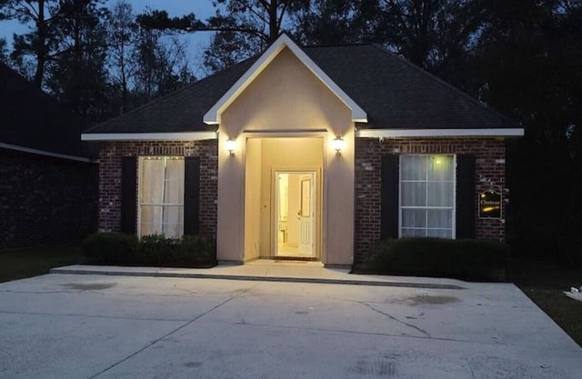 Chateau 7, spacious townhouse in Tickfaw, LA