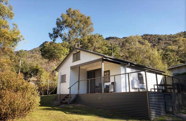Chateau Léroy Halls Gap