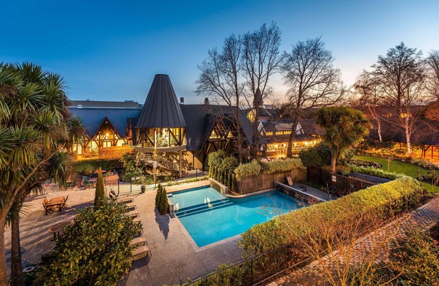 Chateau on the Park - Christchurch, a DoubleTree by Hilton