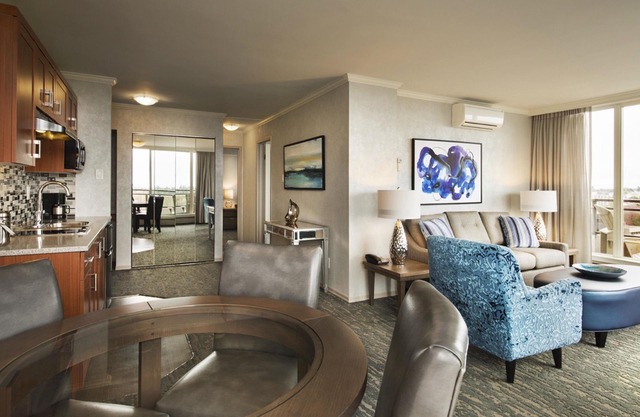 Chateau Victoria Hotel and Suites