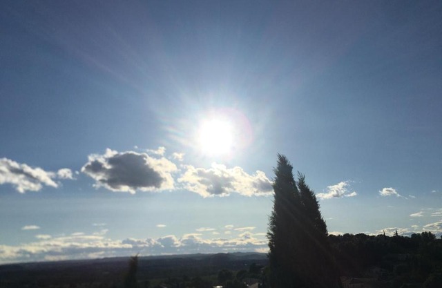 Chateauneuf du Pape - Chez Marie-suite loft parentale - Idéale pour 2 adultes - 2 enfants - vue panoramique - terrasse - Jacuzzi en option