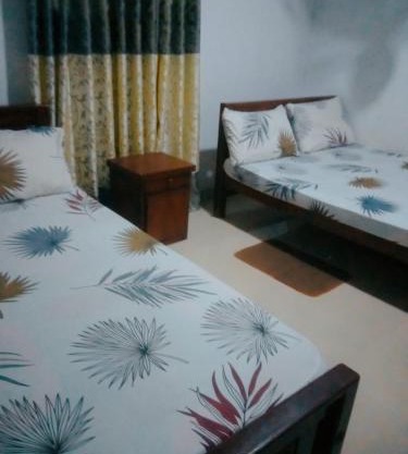 Chathuni Holiday Home