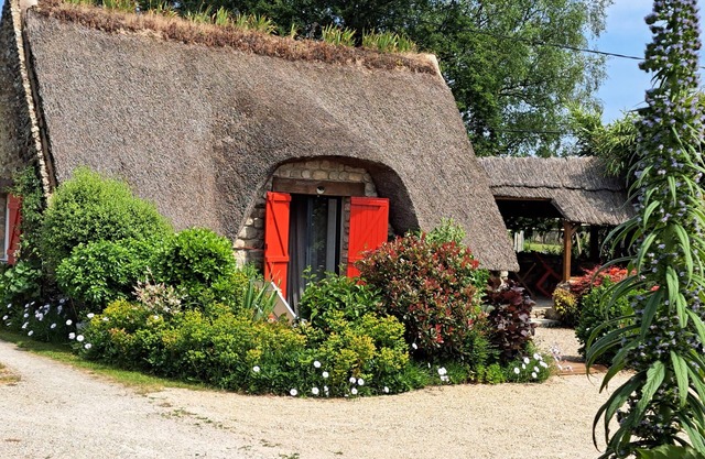 Casas con techo de paja de Kerreau Célestine ***