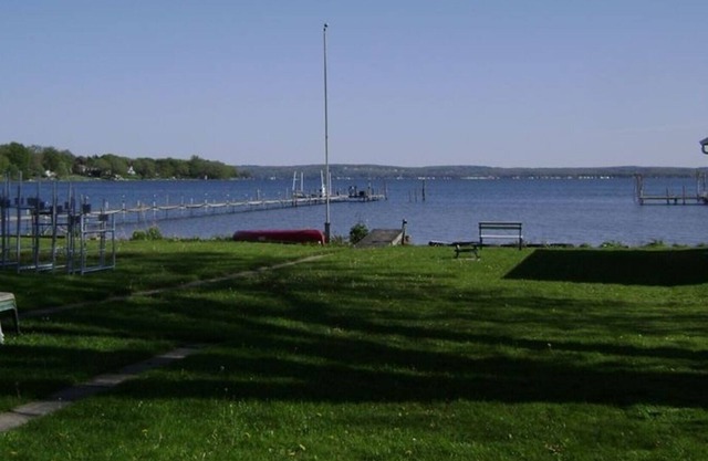 Chautauqua Lakefront Cottage con Muelle