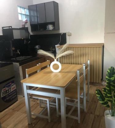 Che's Guest House with free parking