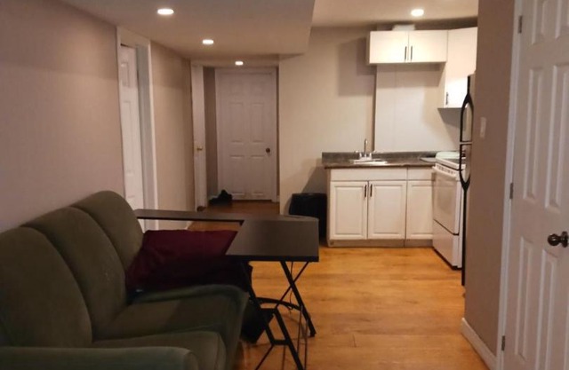 Cheap Rooms in Kitchener Best For Students ,Long Term Guests